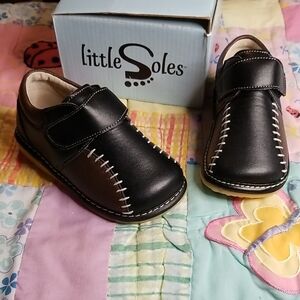 New Little Soles Black & Brown Squeaky Shoes W/Removable Squeakers. Size 8